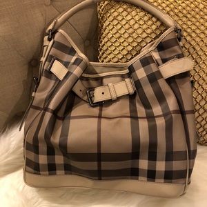 ✨RARE✨Burberry smoke check Walden Beige Hobo